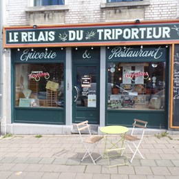 Lettrage sur vitrine et sur panneaux de façade - Relais du Triporteur - Watermael-Boitsfort