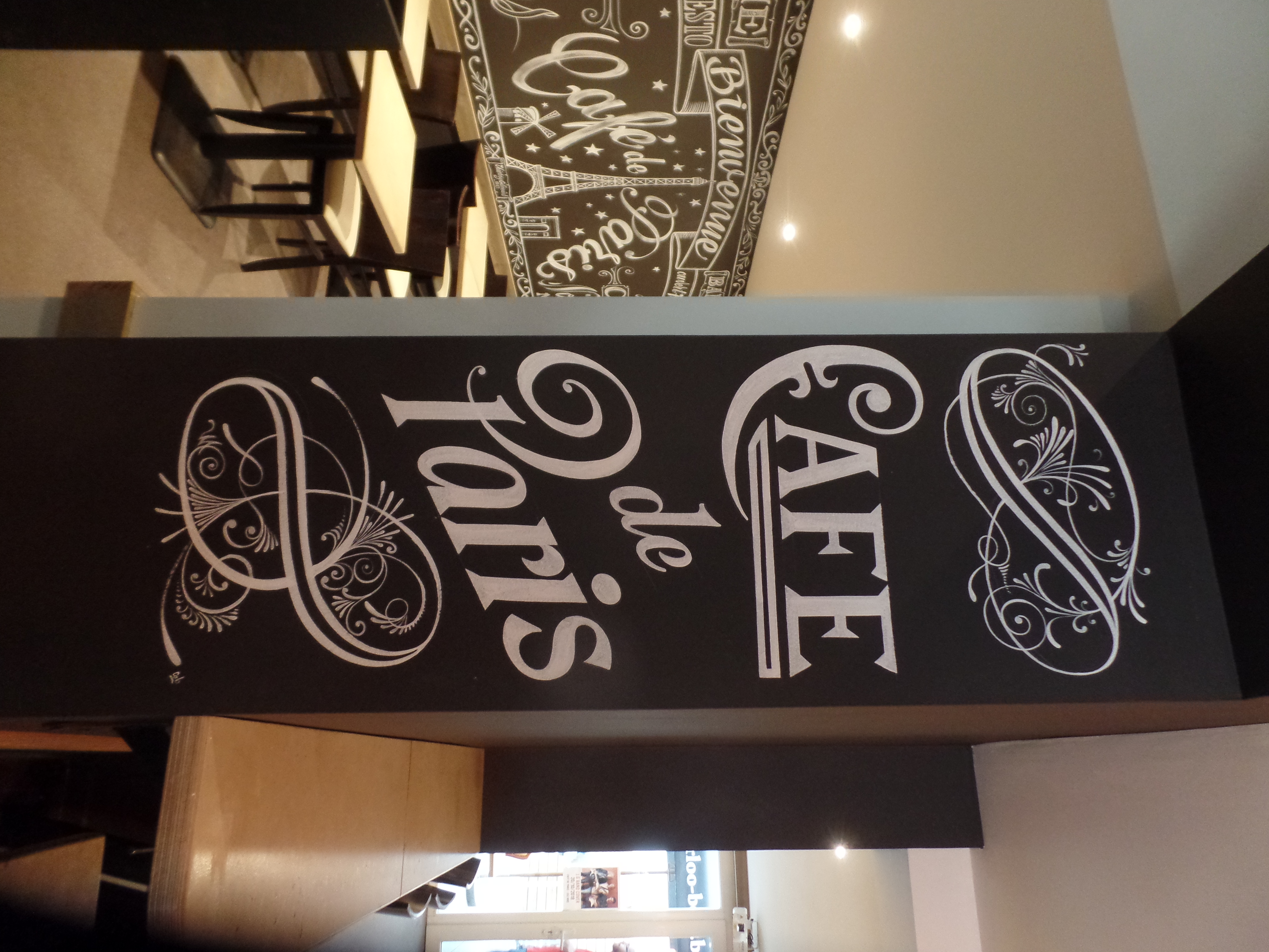 Lettrage à la craie sur panneau noir - Lettrage Chalk Line - Café de Paris - Waterloo