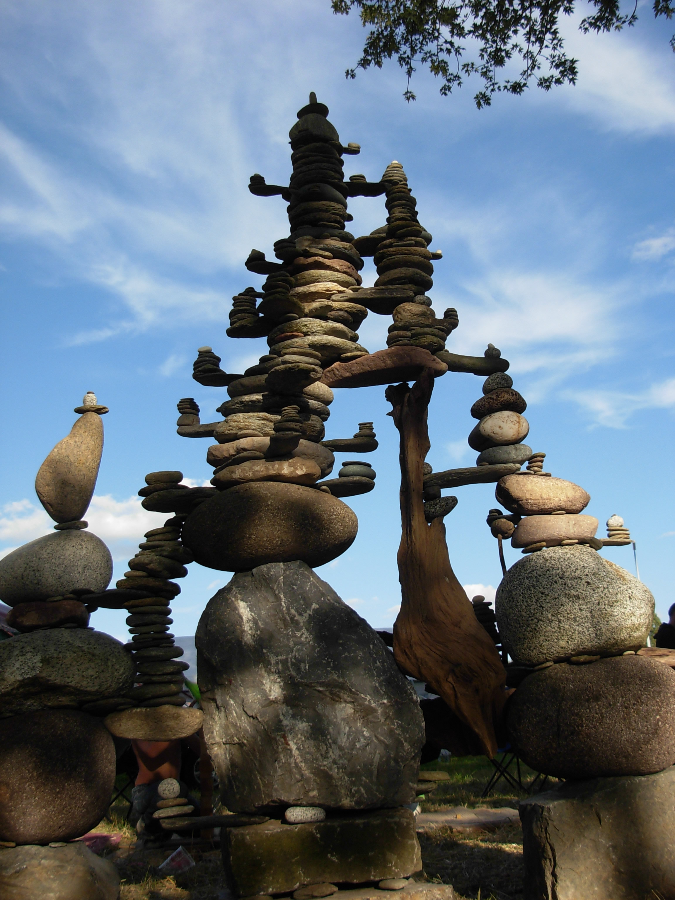 Sculpture à Ronquière pour un festival 