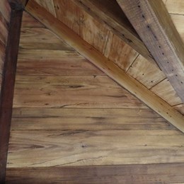 Vrais et faux bois au plafond - Chapelle - Anderlecht