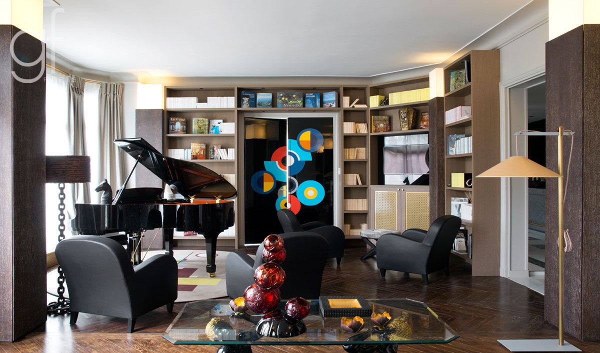 Laquage et peinture sur portes d'appartement de luxe à Paris 16e