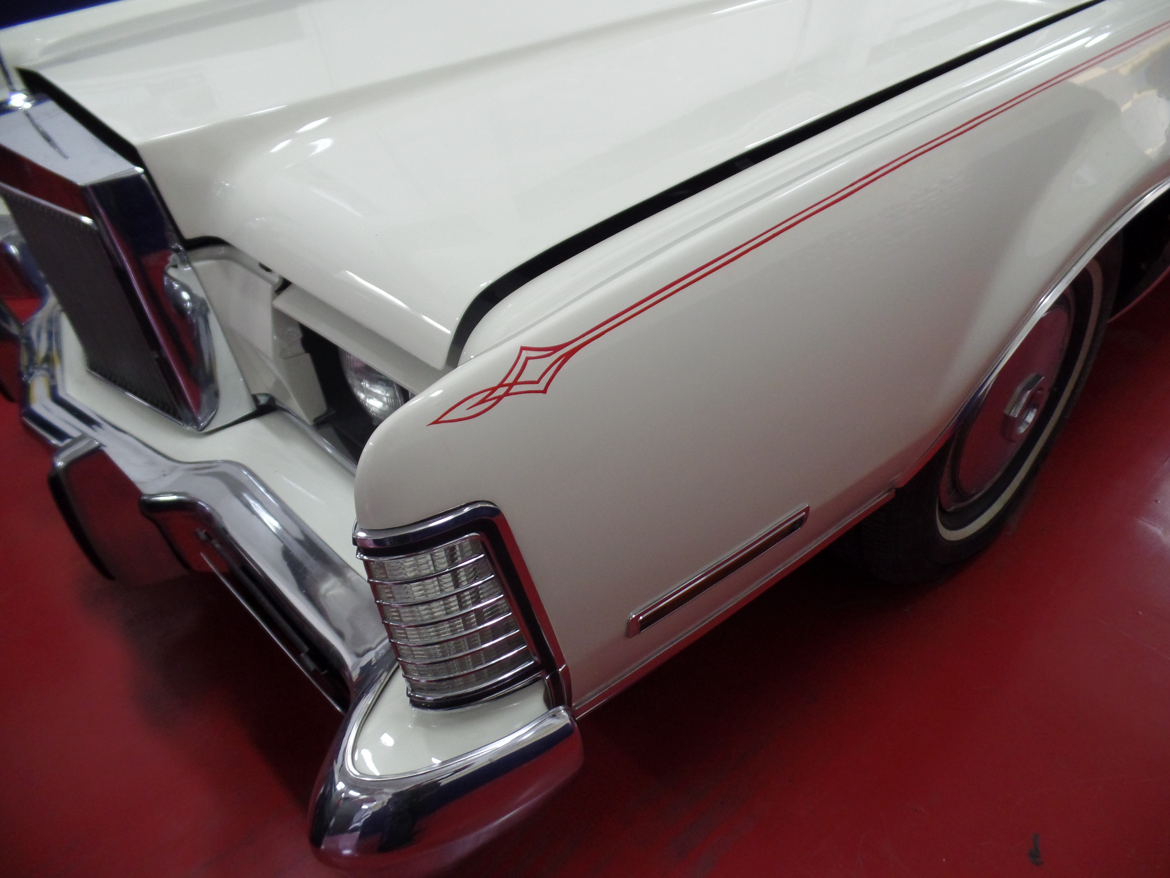 Stripping sur une Lincoln  Continental à Anderlecht