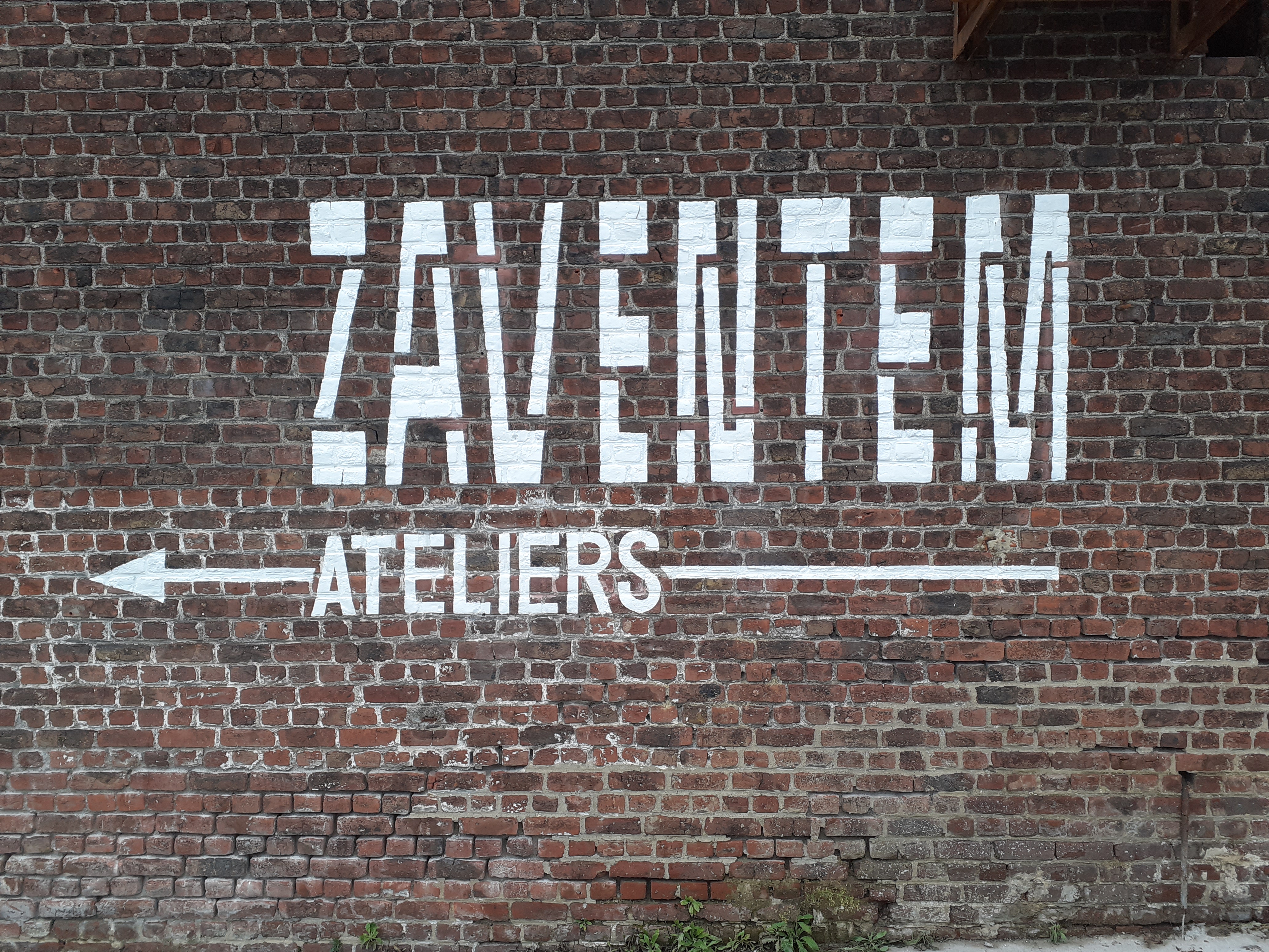 Lettrage deux couches émail blanc - Zaventem Atelier - Zaventem