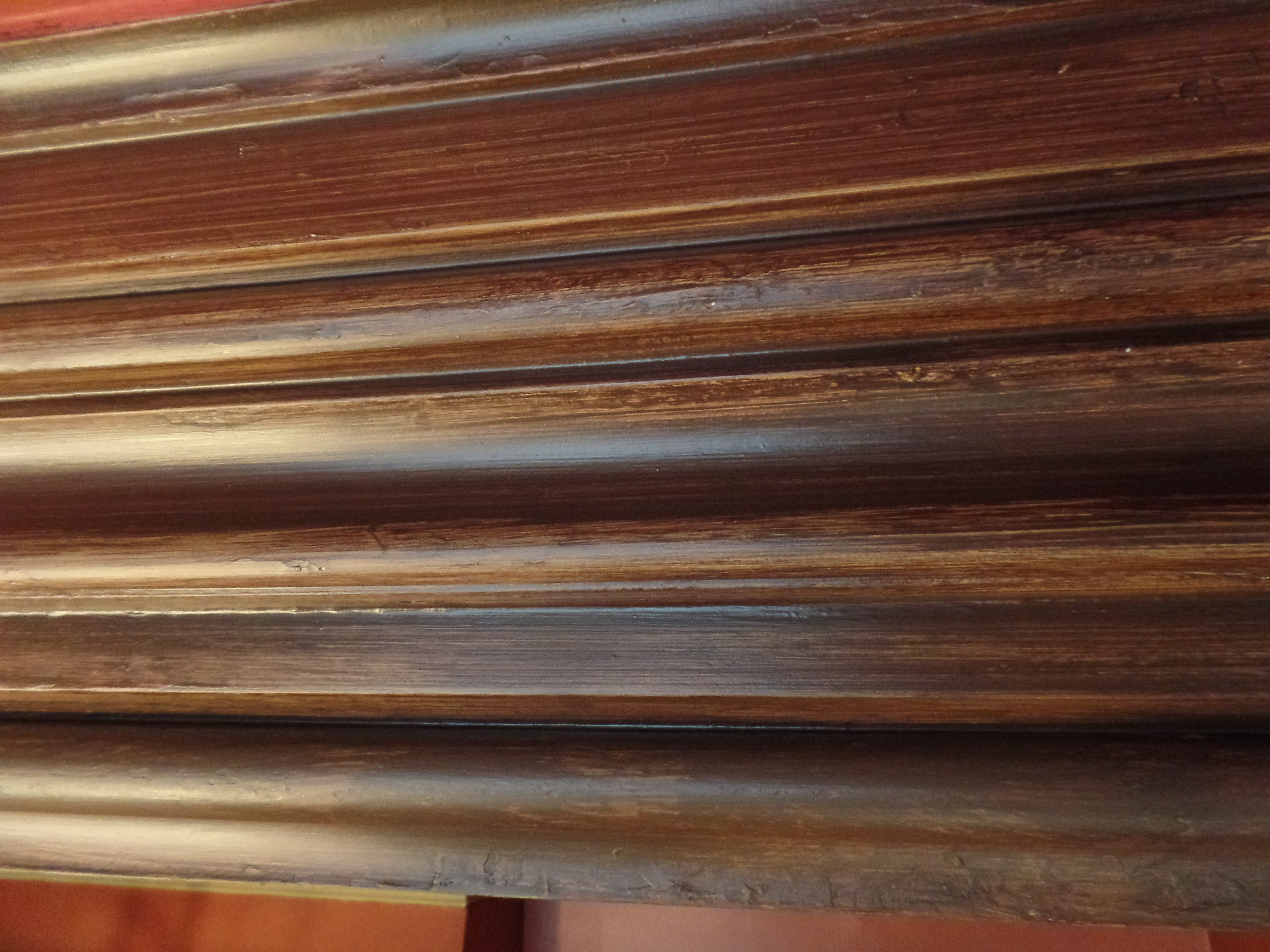 Détail après restauration du faux-bois