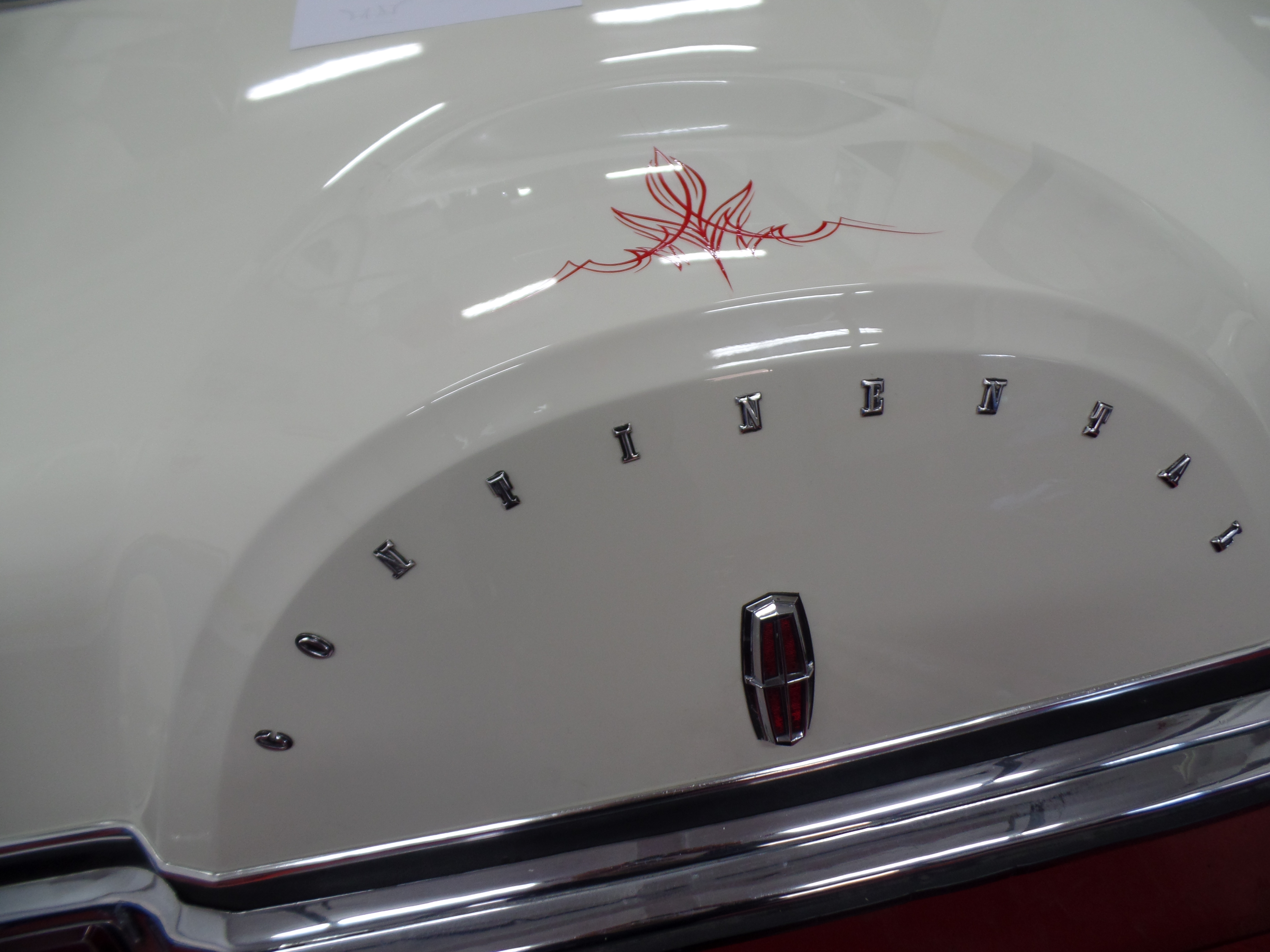 Stripping sur une Lincoln  Continental à Anderlecht